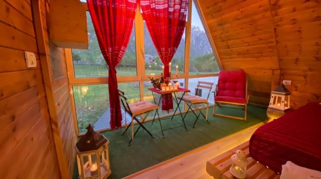 Bujtina Miqesia Bed & Breakfast