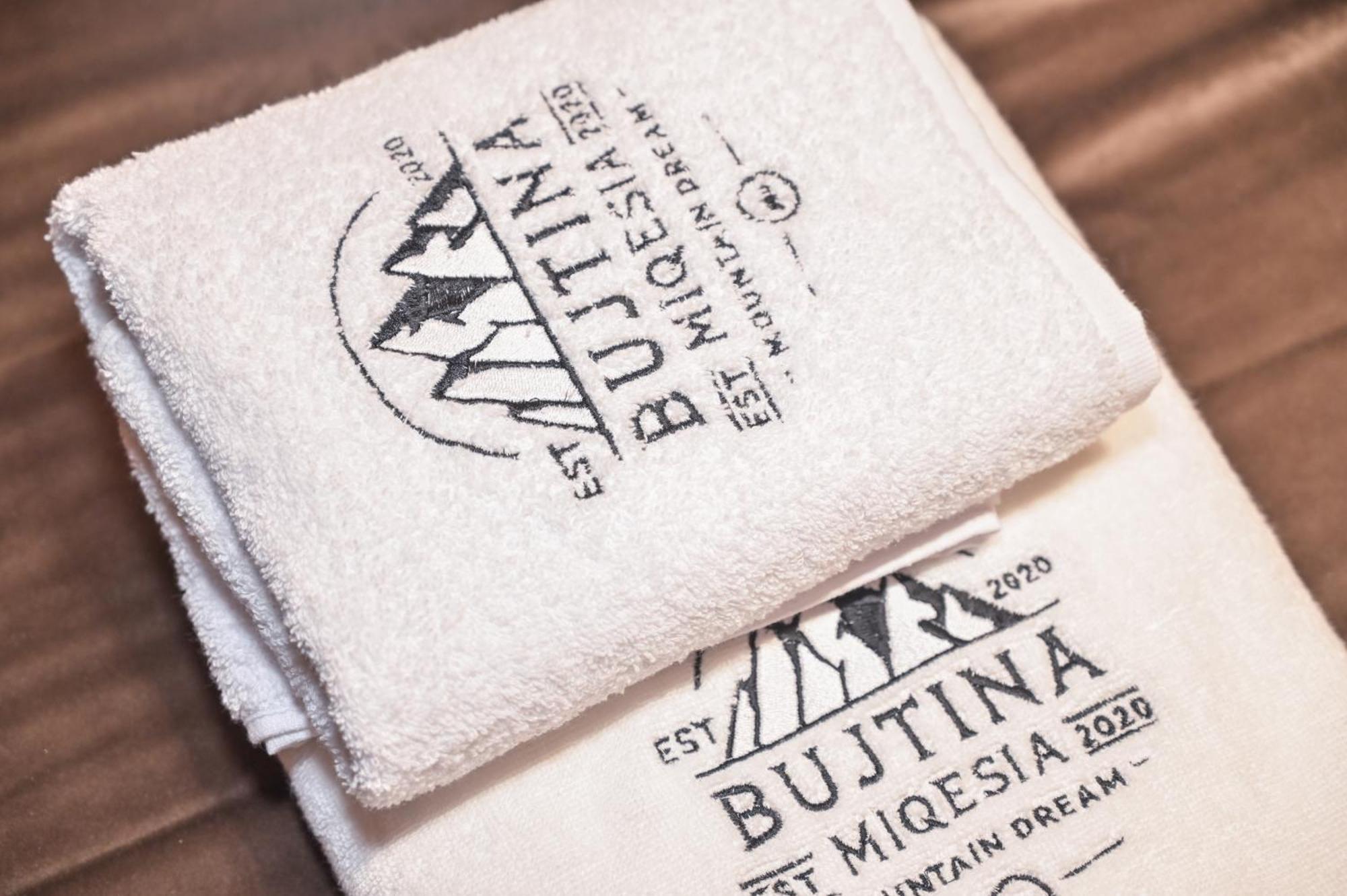 Bujtina Miqesia Bed & Breakfast Theth