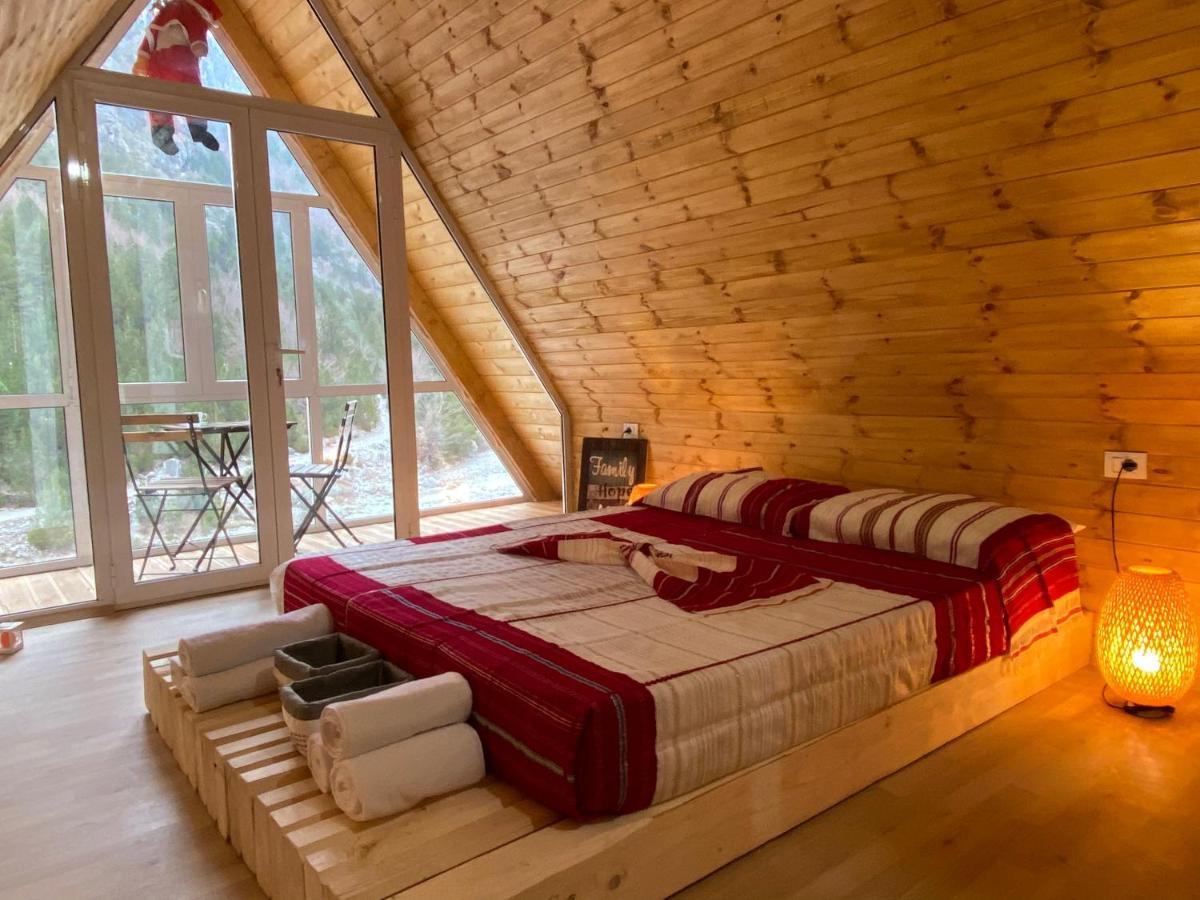 Bed & Breakfast Bujtina Miqesia